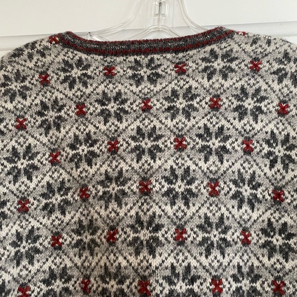 Vintage Woolrich clasp sweater. Clasps to the bottom. Great condition - Picture 10 of 11